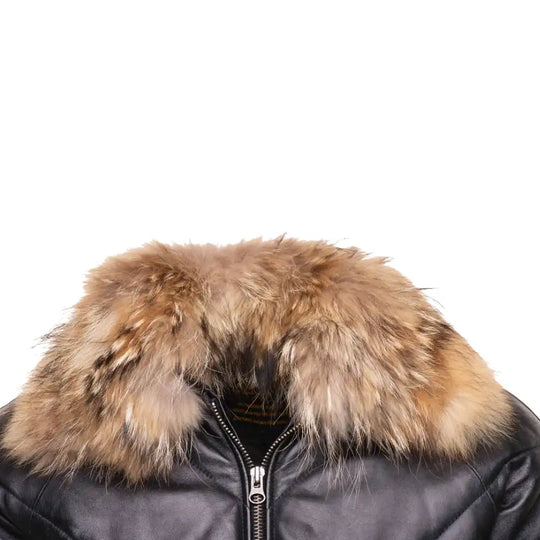 Close-up of the premium white fox fur collar, highlighting its soft, fluffy texture and stark contrast against the dark leather.