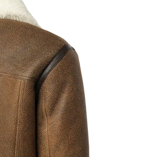 Detailed view of the shearling turnback design on the shoulders of the Jacoba B3 bomber jacket, showcasing high-quality craftsmanship and warmth.